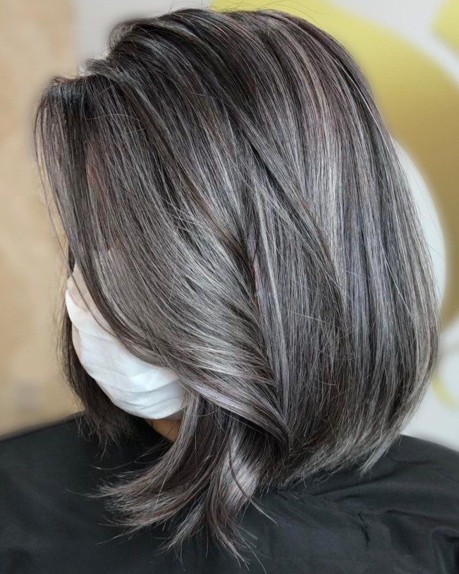 How to embrace the transition to gray hair while going gray_