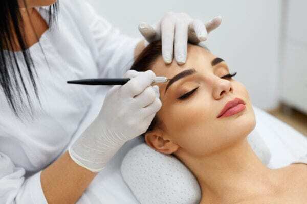 Microblading eyebrows: A semi permanent tattoo