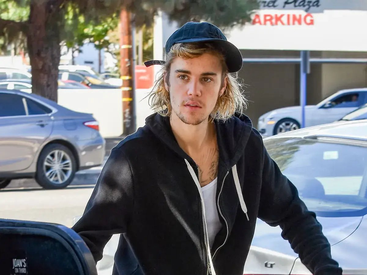 justin-bieber-is-seen-on-october-16-2018-in-los-angeles-news-photo-1052301996-1540950938