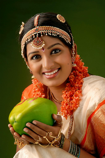 Minimal South Indian Bridal Makeup Look