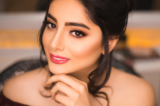 Fresh-Faced Beauty Bridesmaid Makeup Look