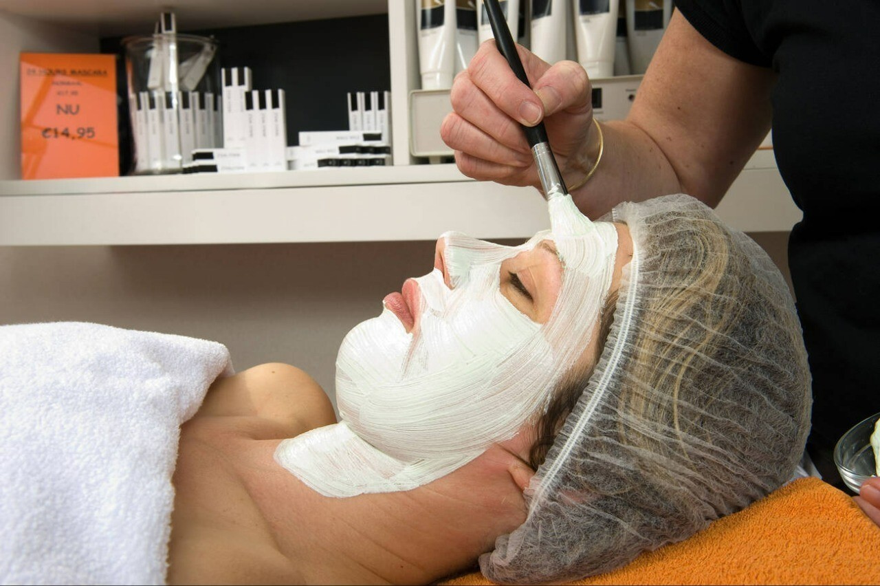 Which facial is good for the Bride's Radiant Skincare Glow?