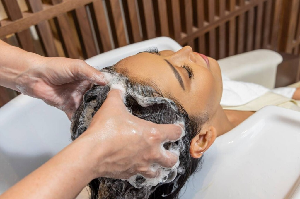 How​‍​‌‍​‍‌​‍​‌‍​‍‌ Long Does a Hair Spa Last?