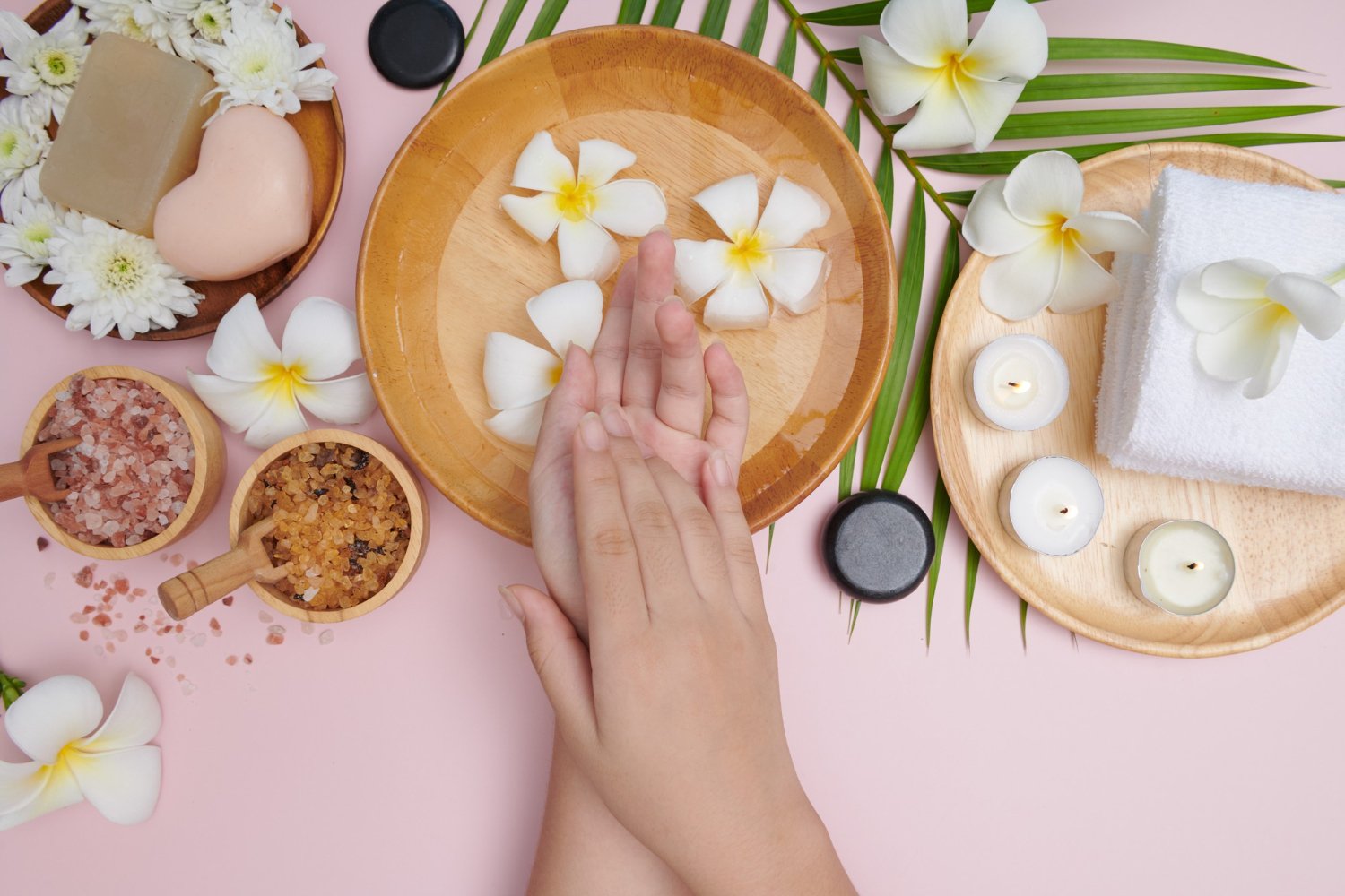 New Year, New Nails: 17 Different Manicures For You to Try in 2025!