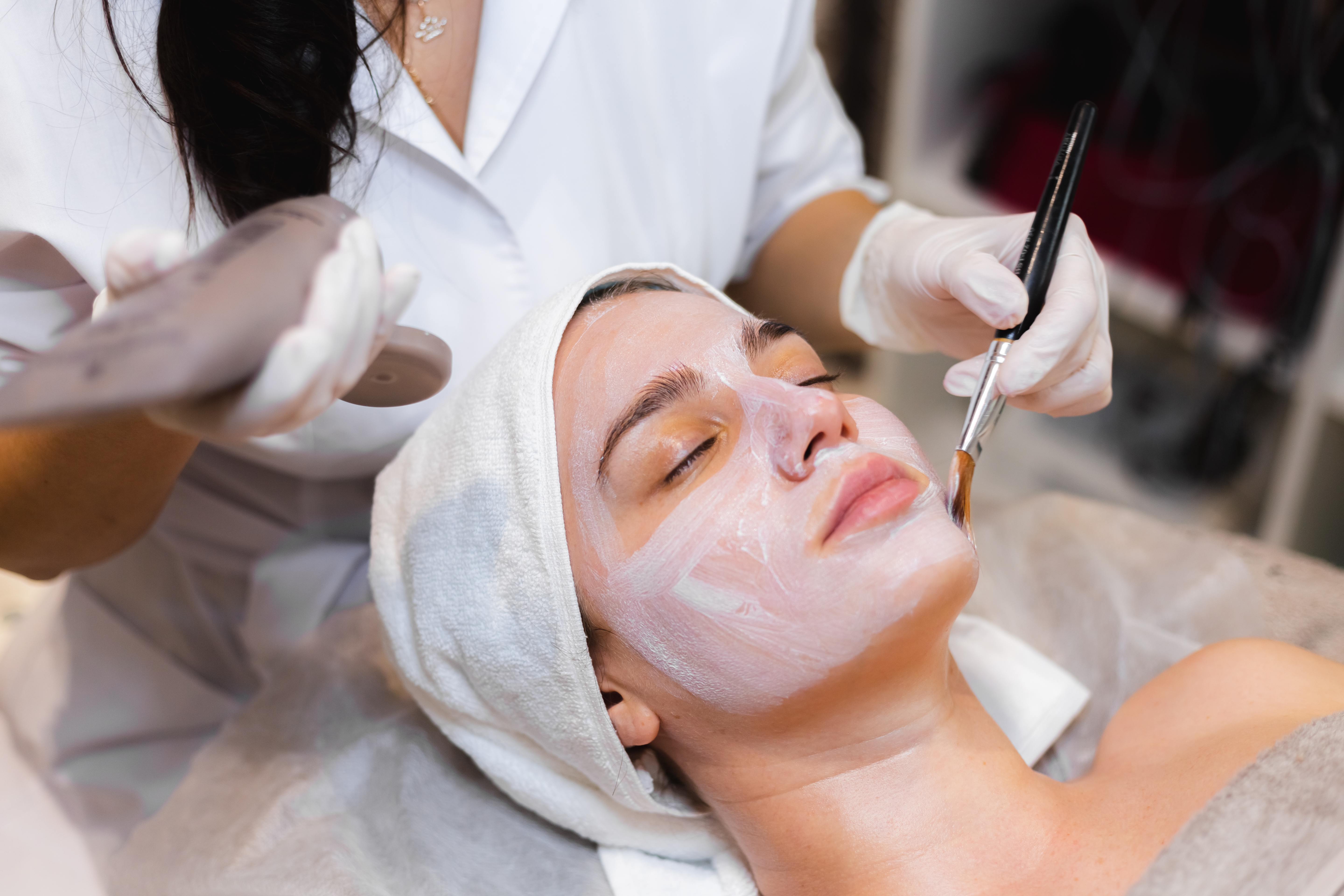 Try Hydra-Medi Facial For Your Dull, Dry and Pigmented Skin