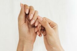 Difference between gel and acrylic nails | Bodycraft